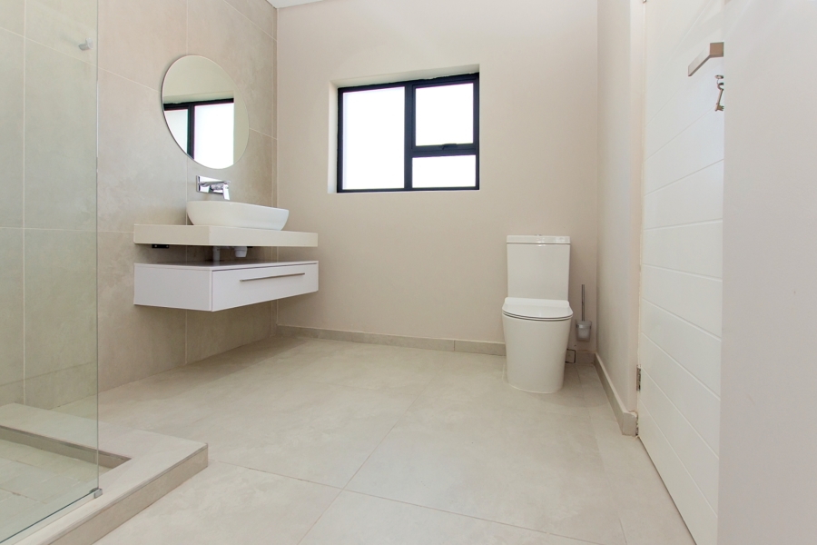 5 Bedroom Property for Sale in Myburgh Park Western Cape